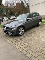 Mercedes-Benz GLC 220 d 4MATIC Autom. - Panorama Allwetter neu - Mercedes-Benz GLC 220 Gebrauchtwagen in Stuttgart