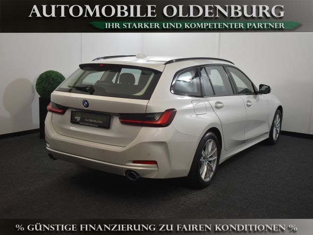 BMW 320 d xDrive *DriveAss*Curved*LiveCP+*MJ23*LED*