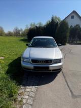 Audi A4 1.6 8D - 101PS 126.000km  - Audi A4 aus 1995 mit Benzin-Antrieb: Limousine