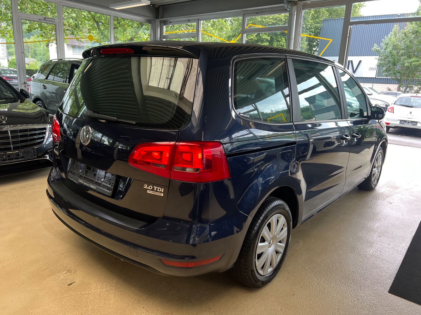Fahrzeugabbildung Volkswagen Sharan 2.0 TDI BMT*CARPLAY*RÜCKFAHRKAMERA*7.SITZ