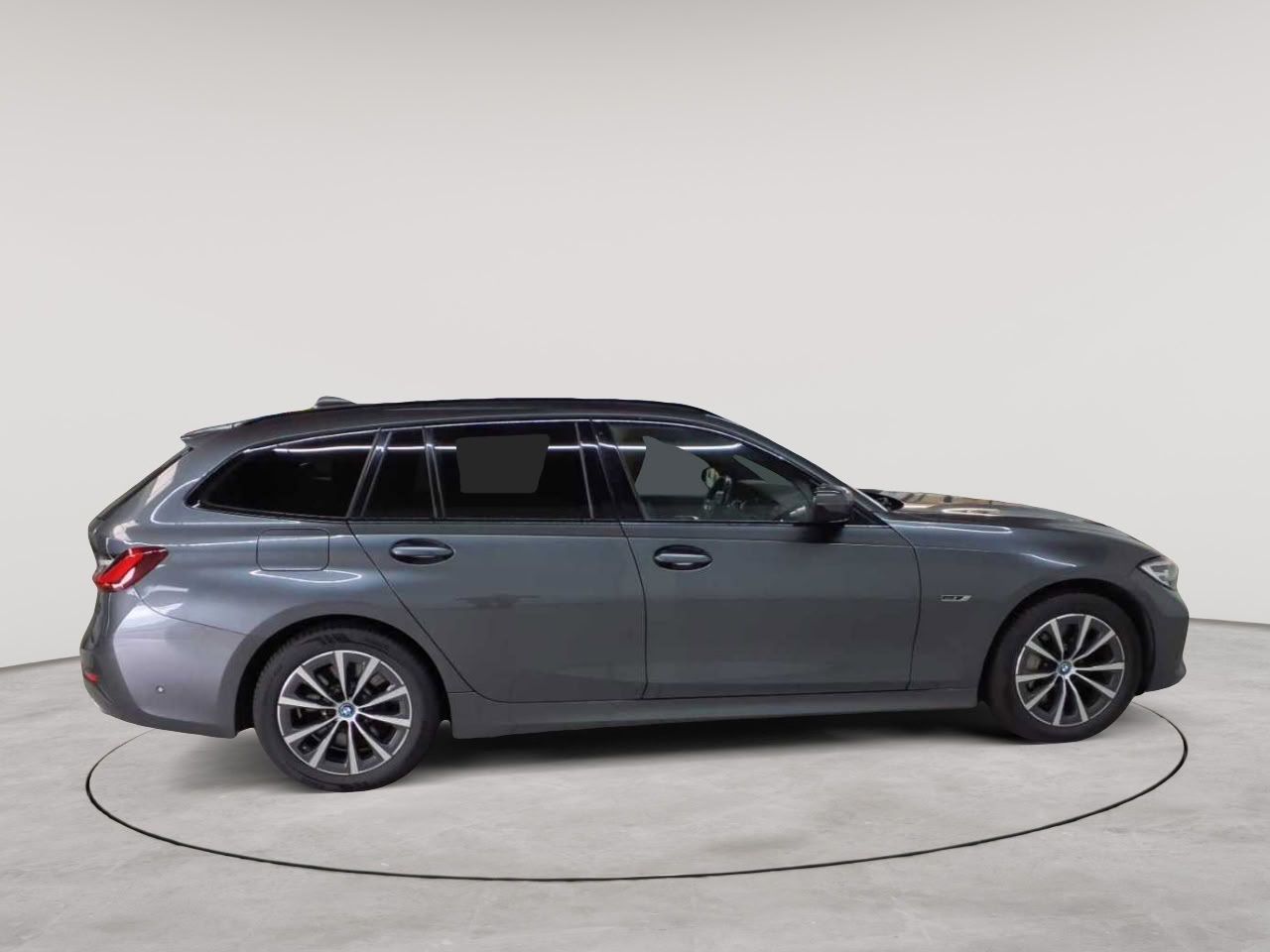 BMW 330e Touring Aut. Sport Line imagem 3