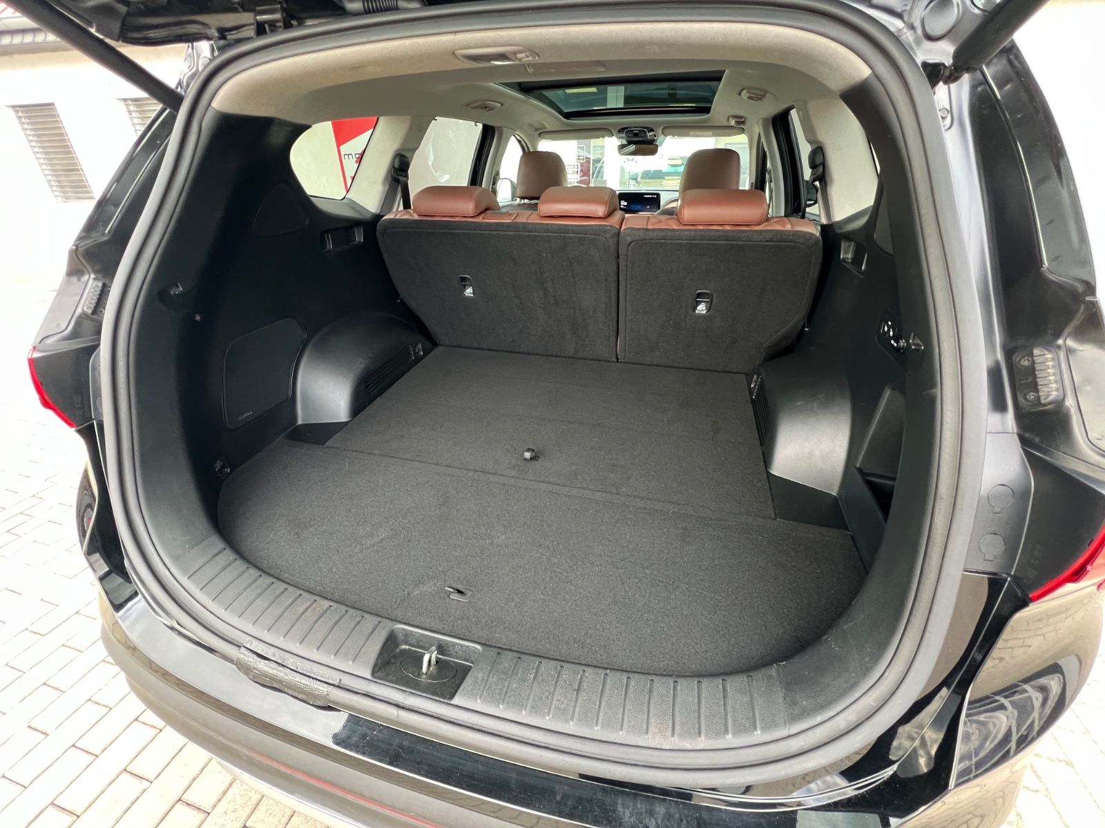Fahrzeugabbildung Hyundai HYUNDAI SANTA FE 1.6 HEV 4WD Signature