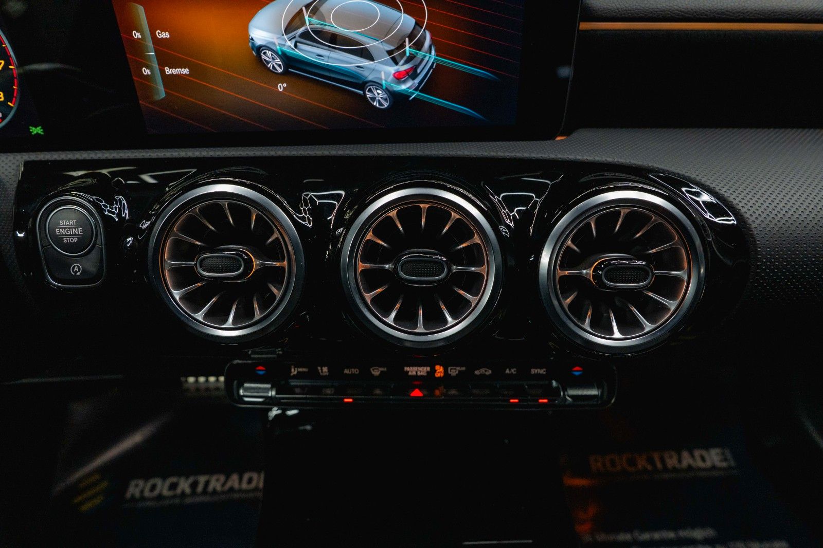 Fahrzeugabbildung Mercedes-Benz A 250 AMG Line Night-Paket *ACC*Head Up*DAB*19%*