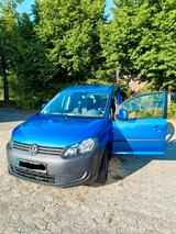 Volkswagen Caddy Maxi Tramper 2,0 TDI - blaue Volkswagen Caddy Maxi