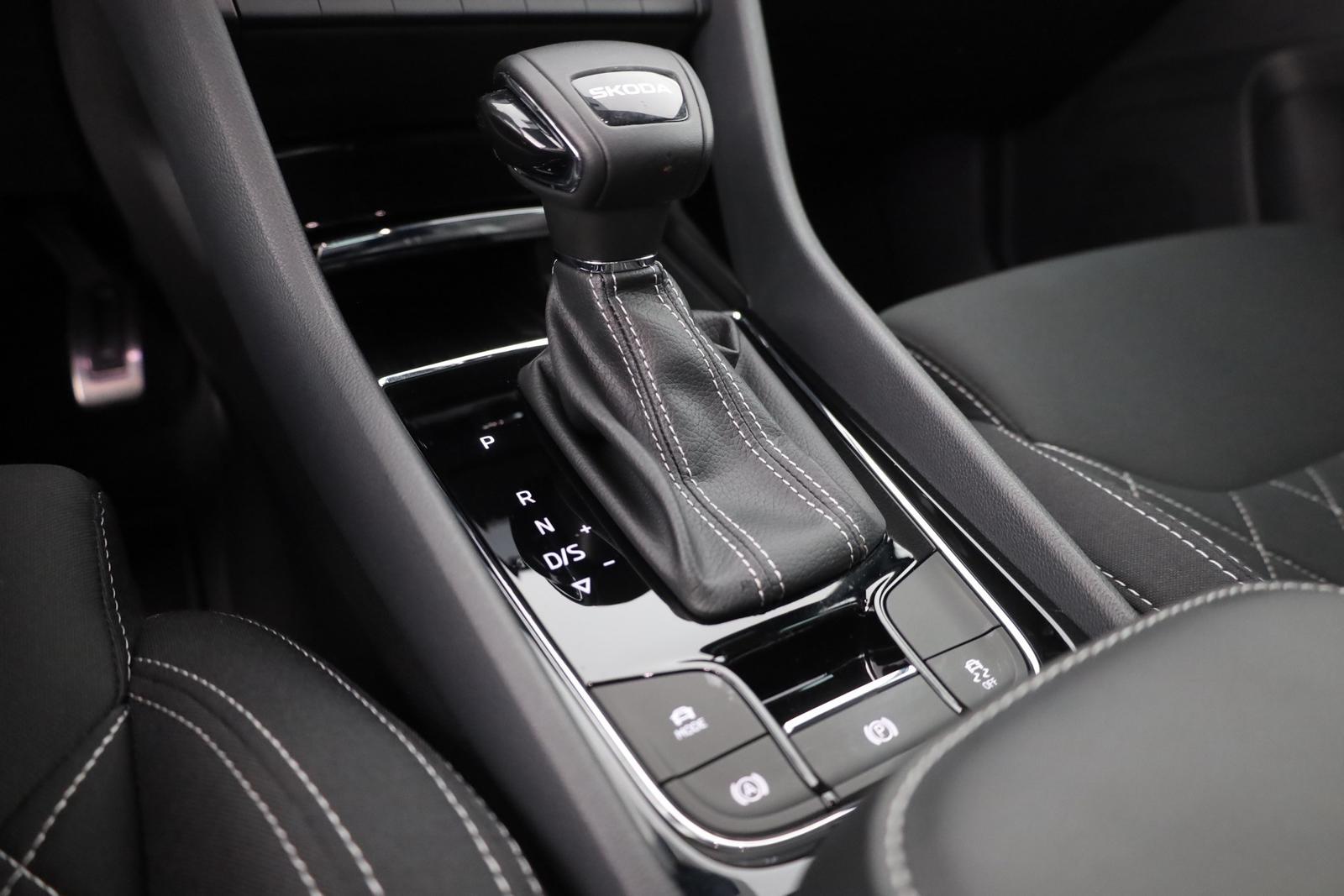 Skoda Karoq Sportline 2.0 TDI DSG Matrix ACC AHK Pano, миниатюра 14