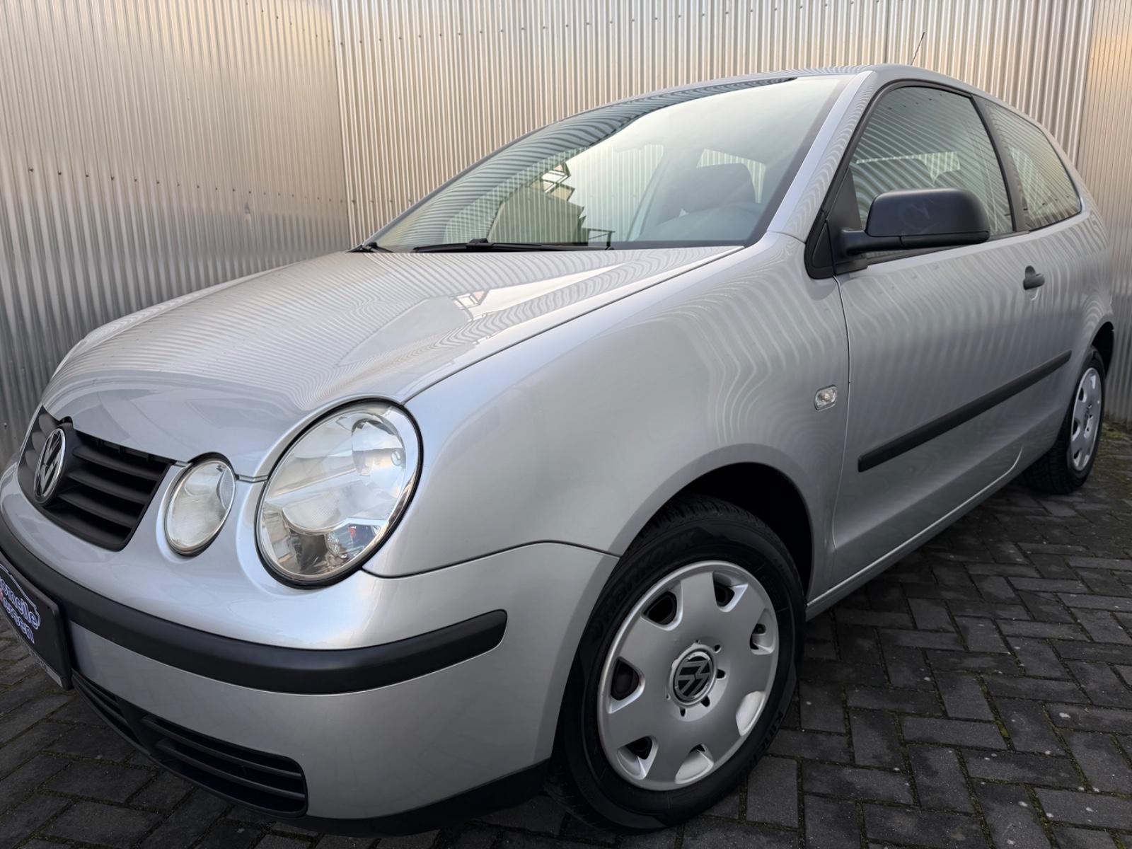 Volkswagen Polo 1.2 47kW Basis wenig KM Klima Top Zustand