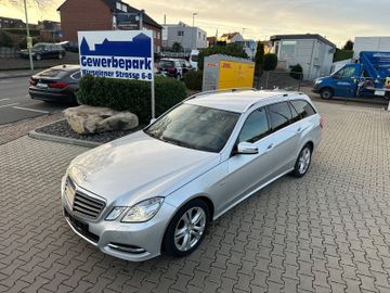 Mercedes E 220 - 11