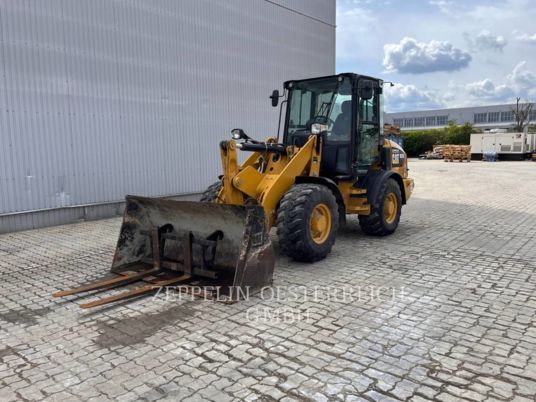 CAT 907M