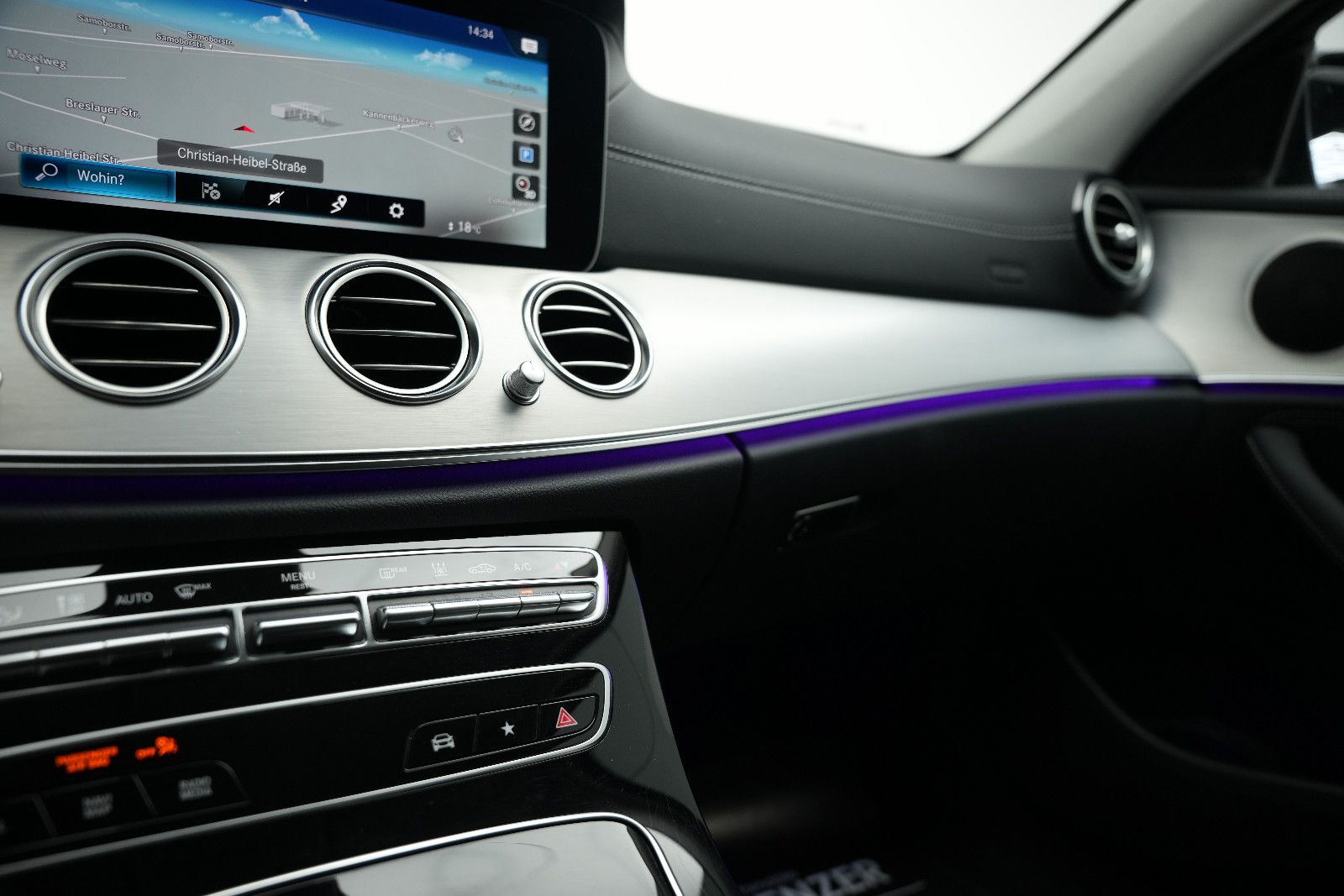 Fahrzeugabbildung Mercedes-Benz E 300 de/Plug-in/Leder/Ambiente/LED/360°Cam/SHZ/