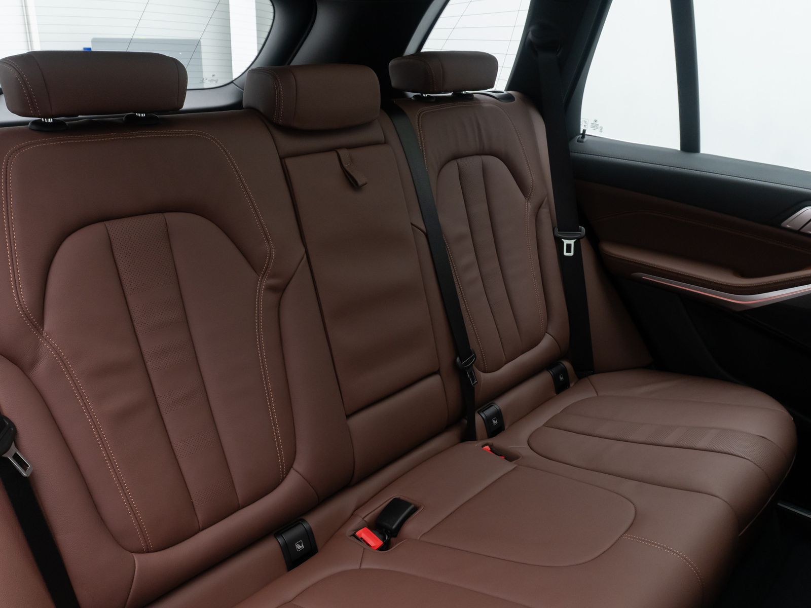 Fahrzeugabbildung BMW X5 xD40i M Sport Panorama 360°HUD Laser DAB HiFi