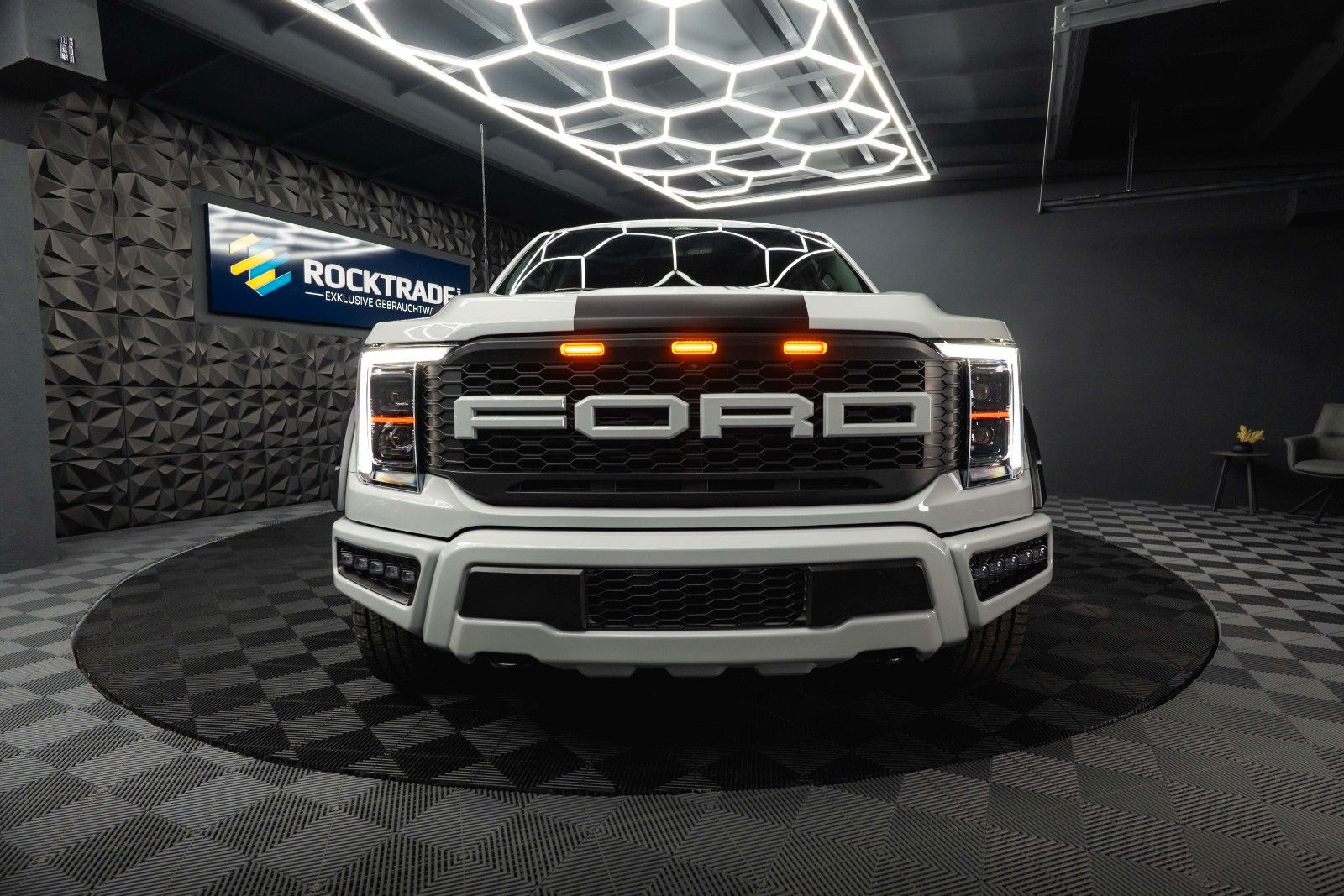 Fahrzeugabbildung Ford F150 3.5L V6 PowerBoost RAPTOR Twin-Turbo 4x4
