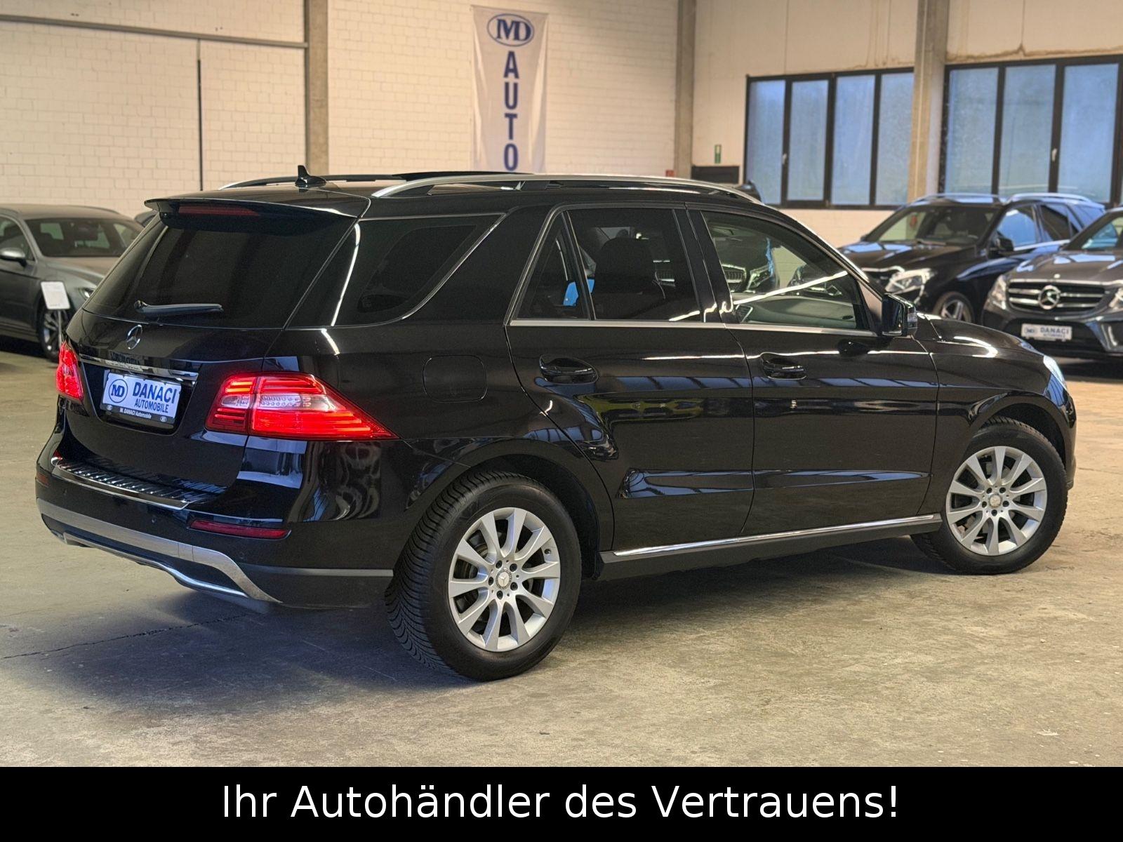 Mercedes-Benz ML 350CDI BlueTec 4Matic*Pano*DISTRONIC*AHK*NAVI