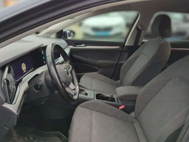 Fahrzeugabbildung Volkswagen Golf Variant 2.0 TDI Life ACC NAVI GJR
