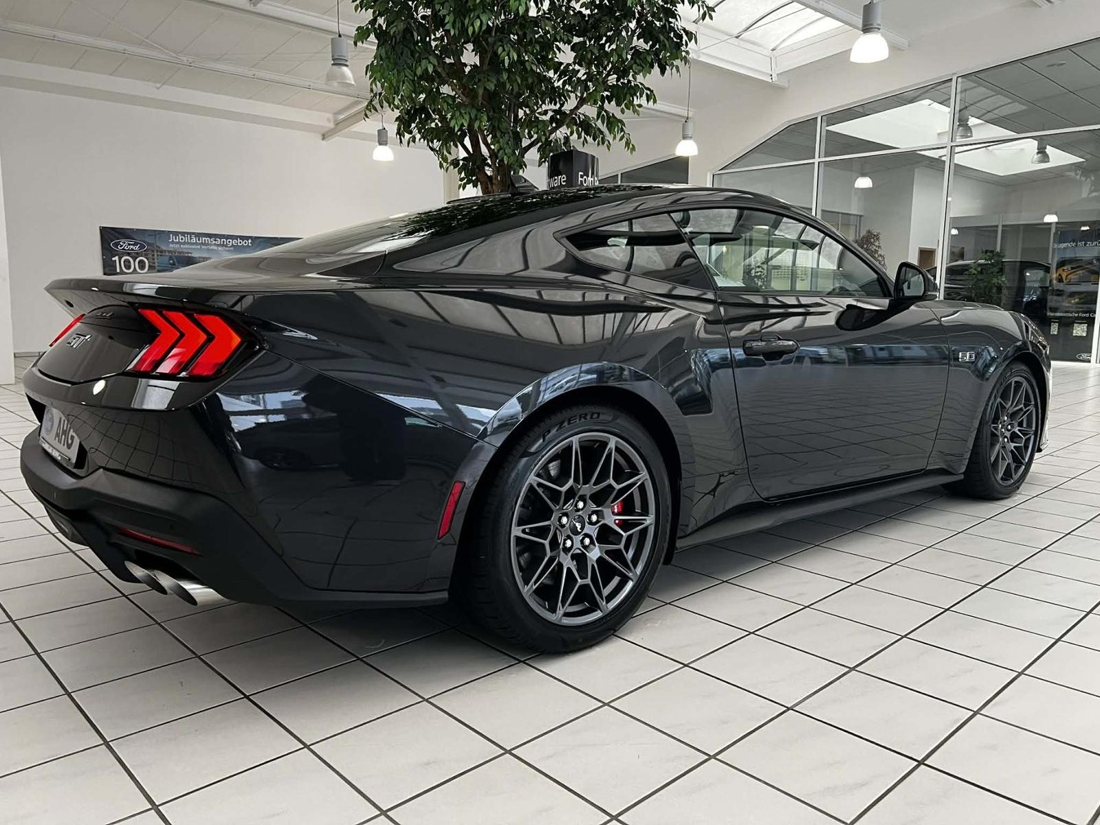 Ford Mustang GT Fastback *RFK*Klimaauto*LED*