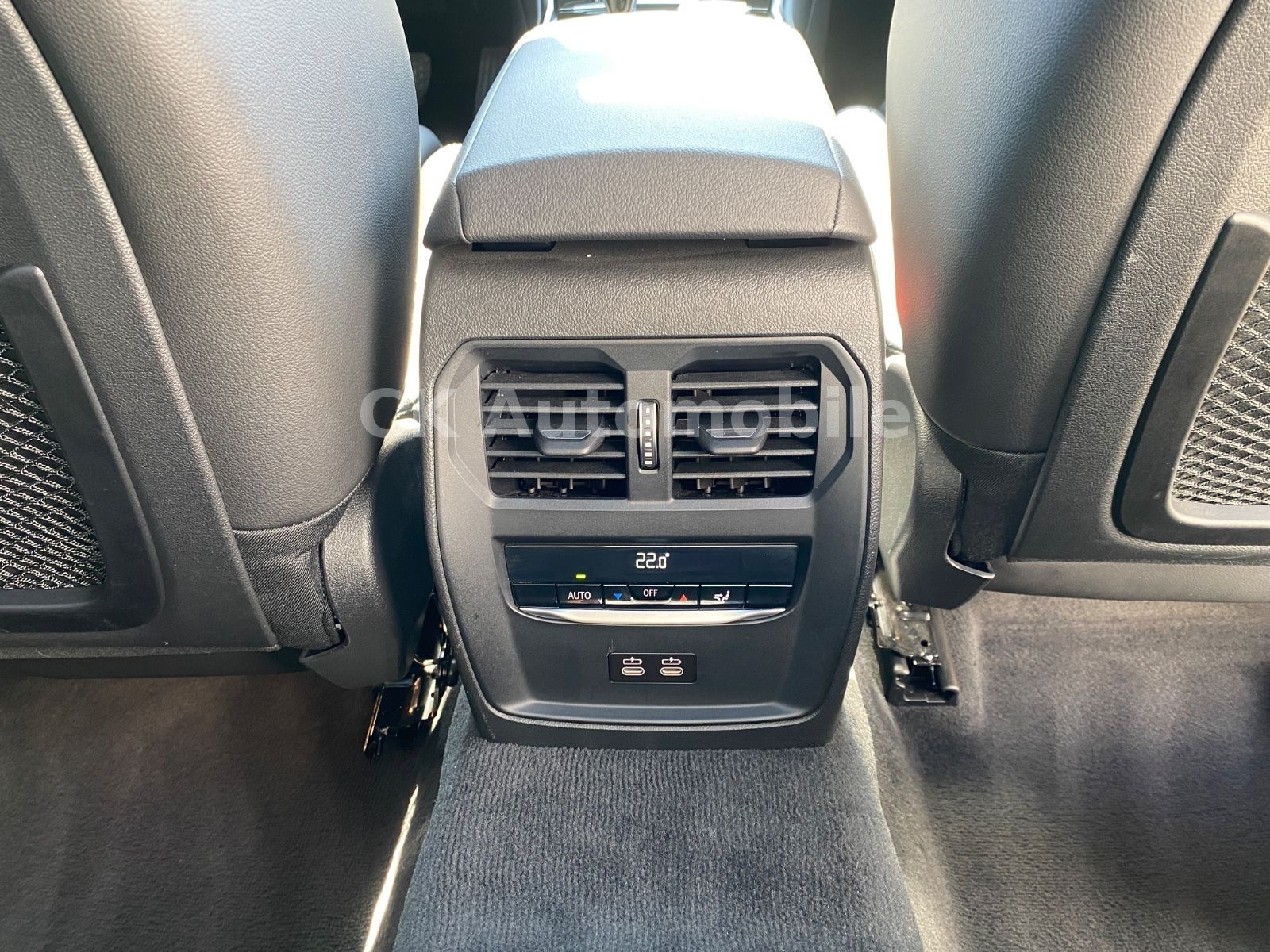 Fahrzeugabbildung BMW 320d xDrive Touring Sport-Line/Laser/Pano/Kamera