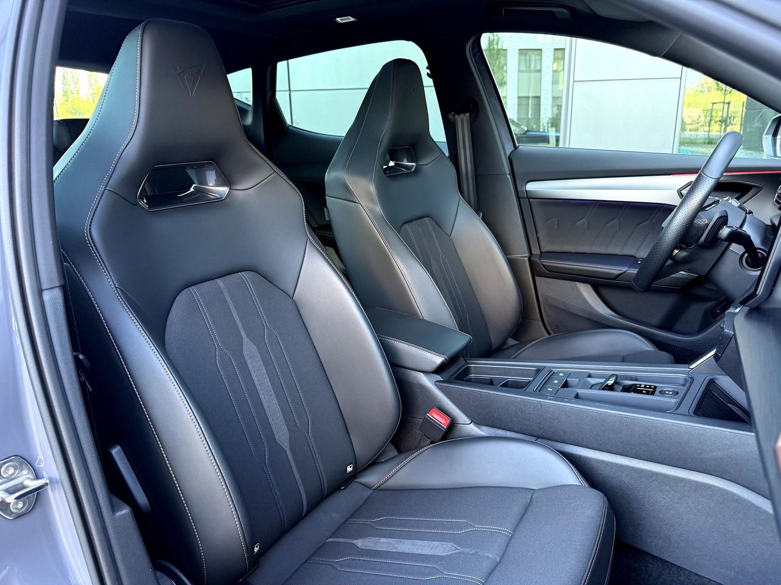 Fahrzeugabbildung CUPRA Formentor VZ 2.0 TSI DSG 4Drive 360°|PANO|KW V3