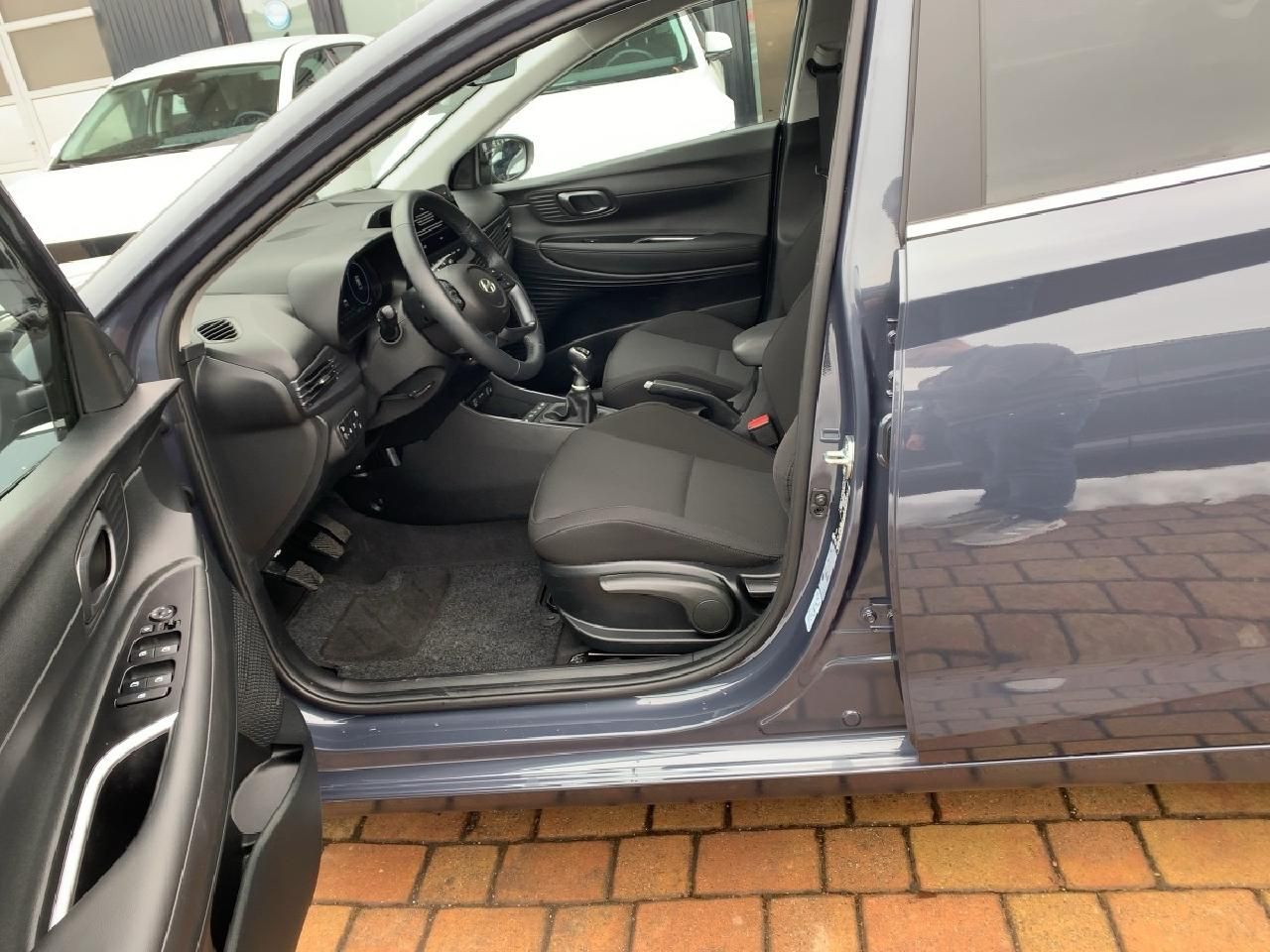 Fahrzeugabbildung Hyundai I20 Prime 1.0 Mild-Hybrid + Komfort-Paket