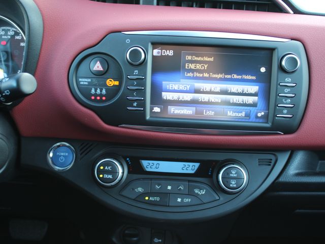 Yaris 1.5 Hybrid Style Selection