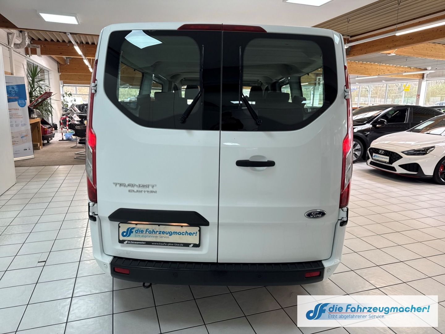 Fahrzeugabbildung Ford Transit Custom Tourneo 320 L2 Trend Dyn. Kurvenl