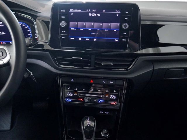 Fahrzeugabbildung Volkswagen T-Roc Style 1.5 TSI DSG | LED RFK AHK ACC