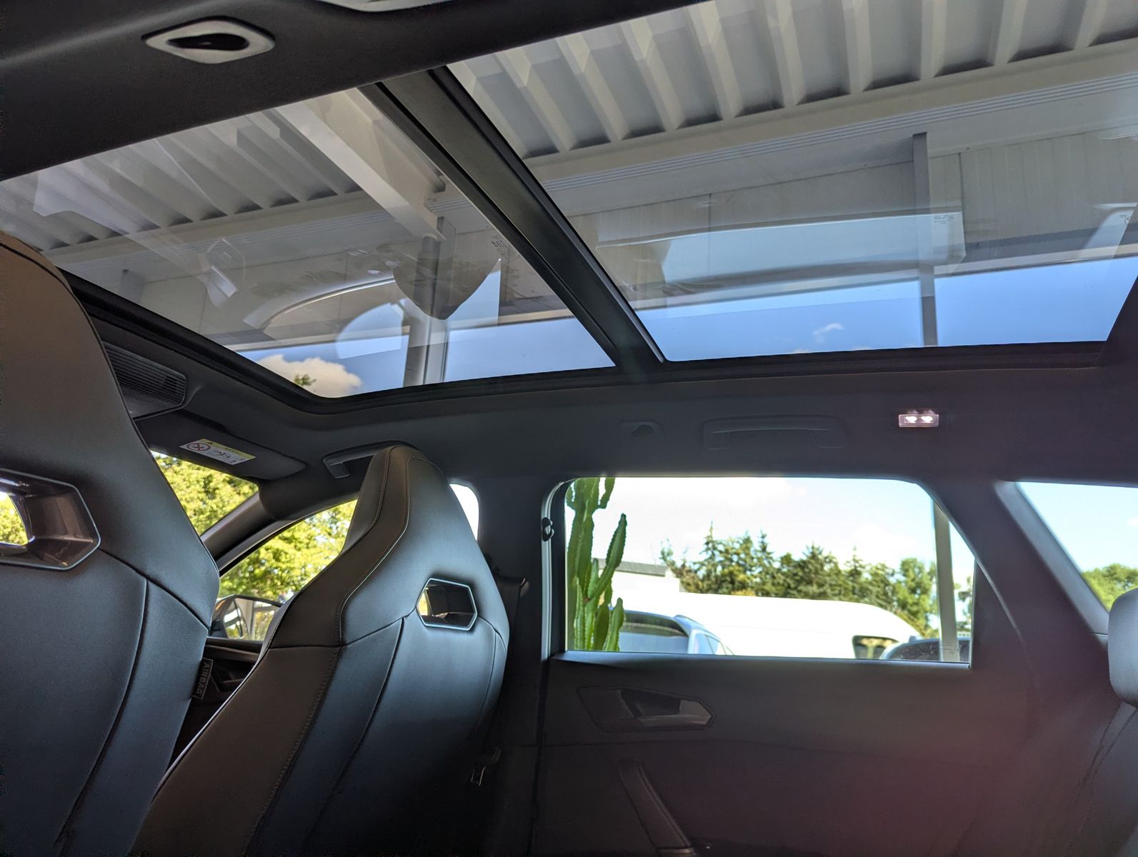 Fahrzeugabbildung CUPRA Leon 1.5 eTSI DSG Skyline Dinamica Memory AHK 19