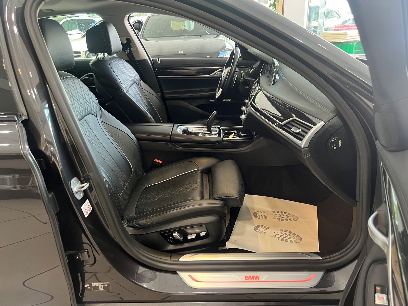 Fahrzeugabbildung BMW 740 d xDrive * SITZBELÜFTUNG*MASSAGE*360 KAMERA*