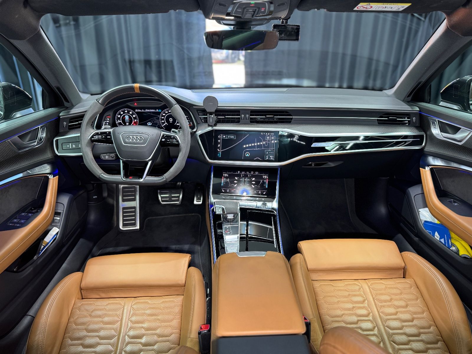 Fahrzeugabbildung Audi RS6 Avant 4.0 TFSI quattro|PANO|MATRIX|ACC|VOLL