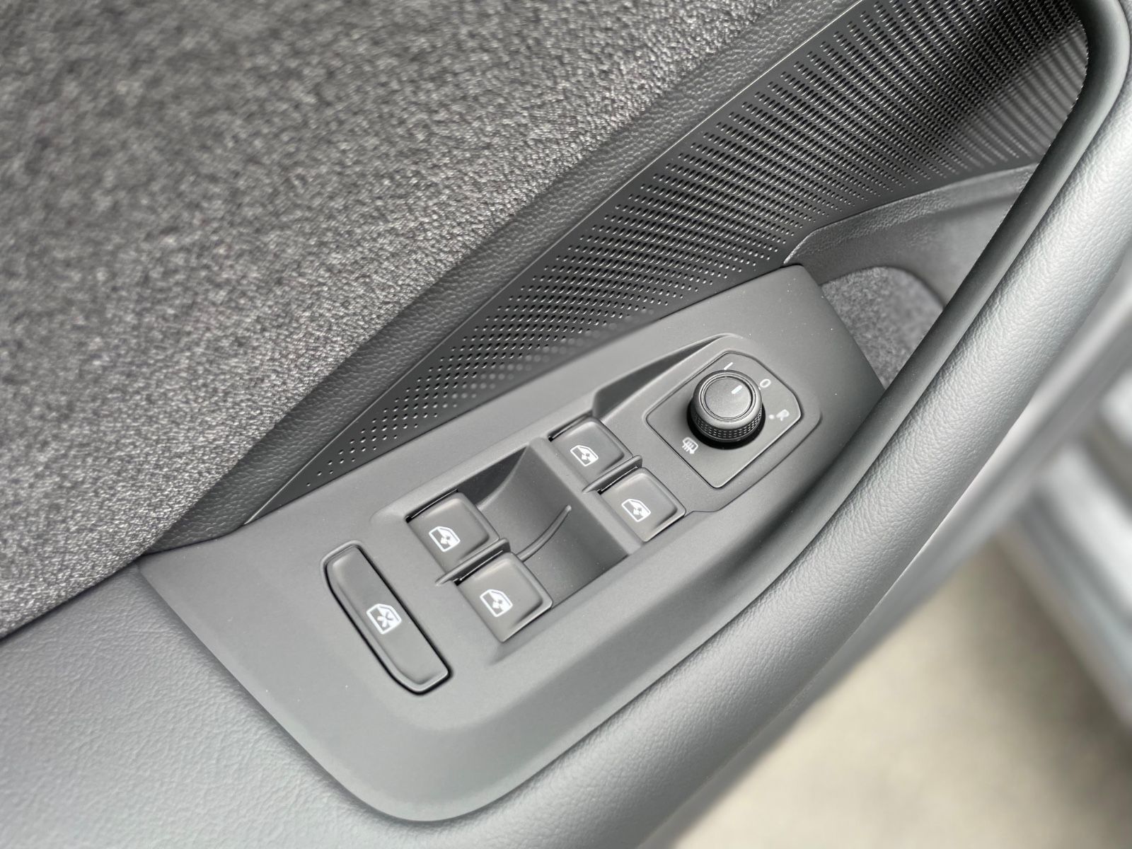 Fahrzeugabbildung Volkswagen Passat Variant 2.0 TDI |Sport-Paket|ACC|Kamera|