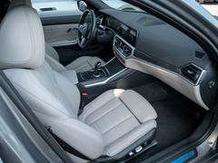 BMW 330 – 23 / 32