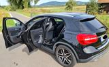 Mercedes-Benz GLA 250 4MATIC DCT Urban Panoramadach TOP-Zust. - Mercedes-Benz GLA 250: Privatanbieter