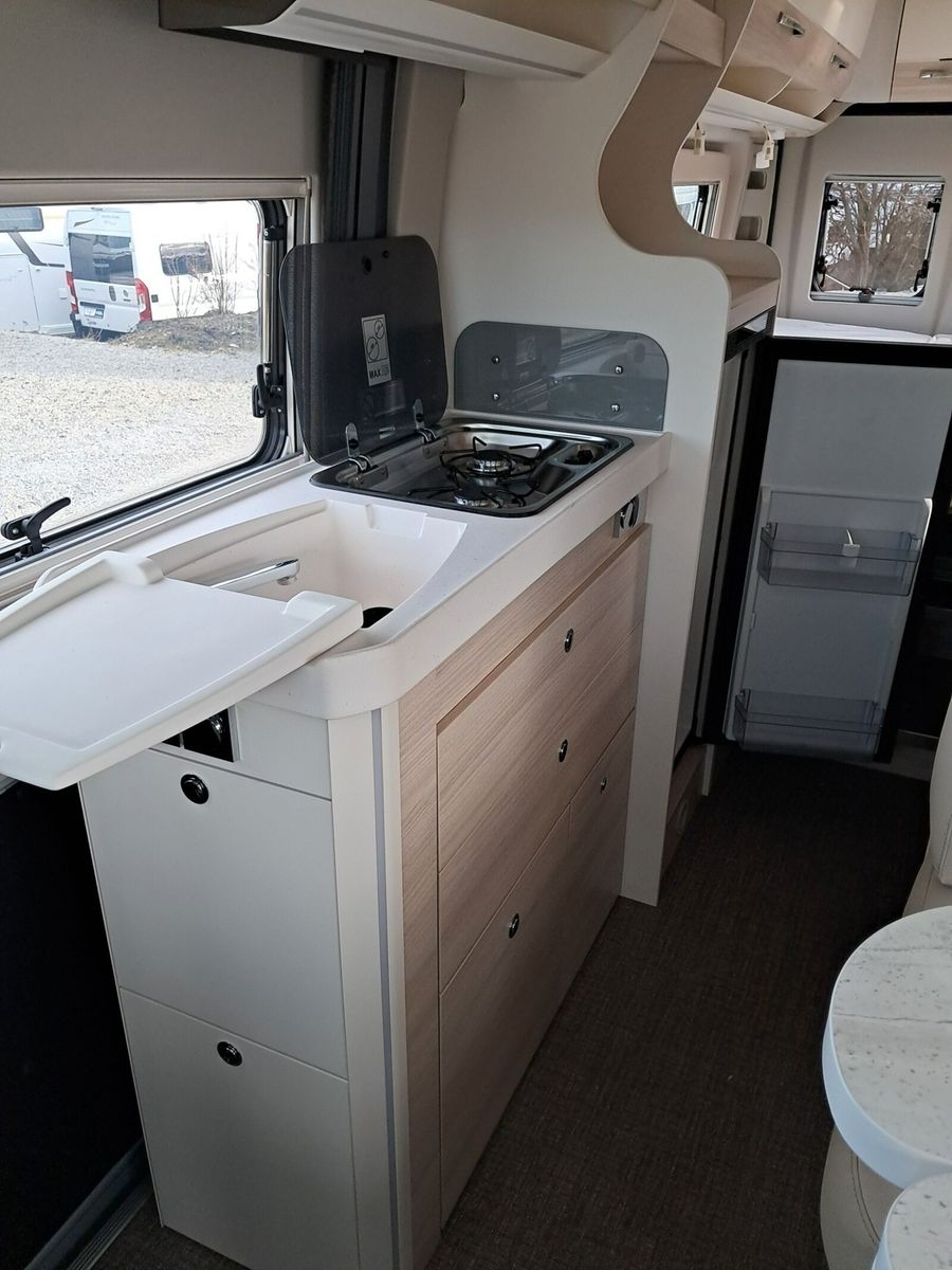 Fahrzeugabbildung Eura Mobil Van V 635 EB