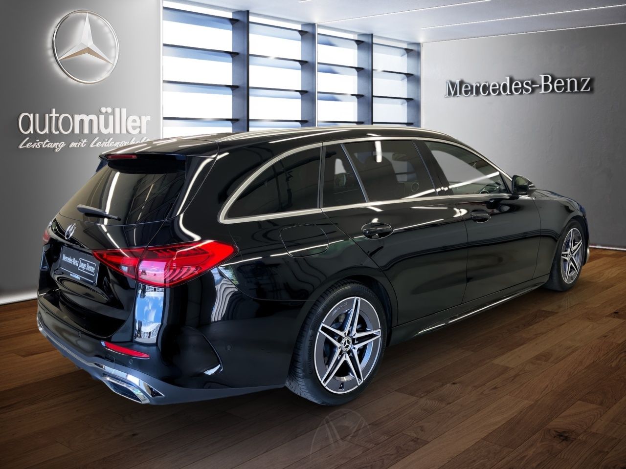 Fahrzeugabbildung Mercedes-Benz C 300 d T AMG+AHK+DISTRON+KAMERA+LED+AMBIENTE+