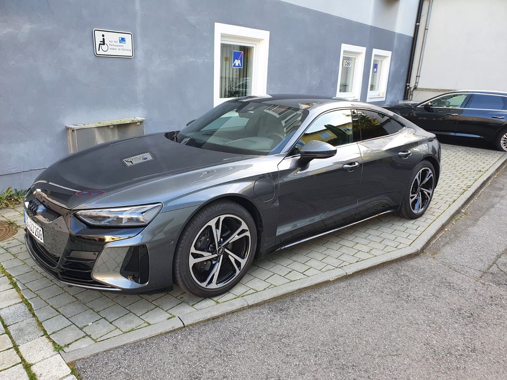 Image of Audi e-tron GT