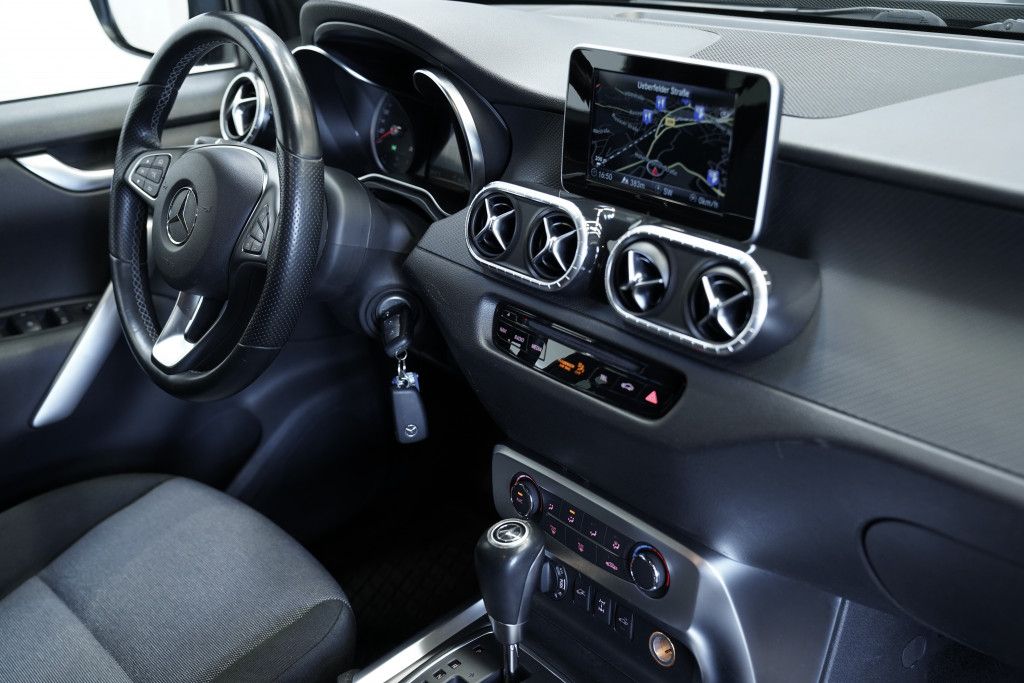 Mercedes Benz X 250