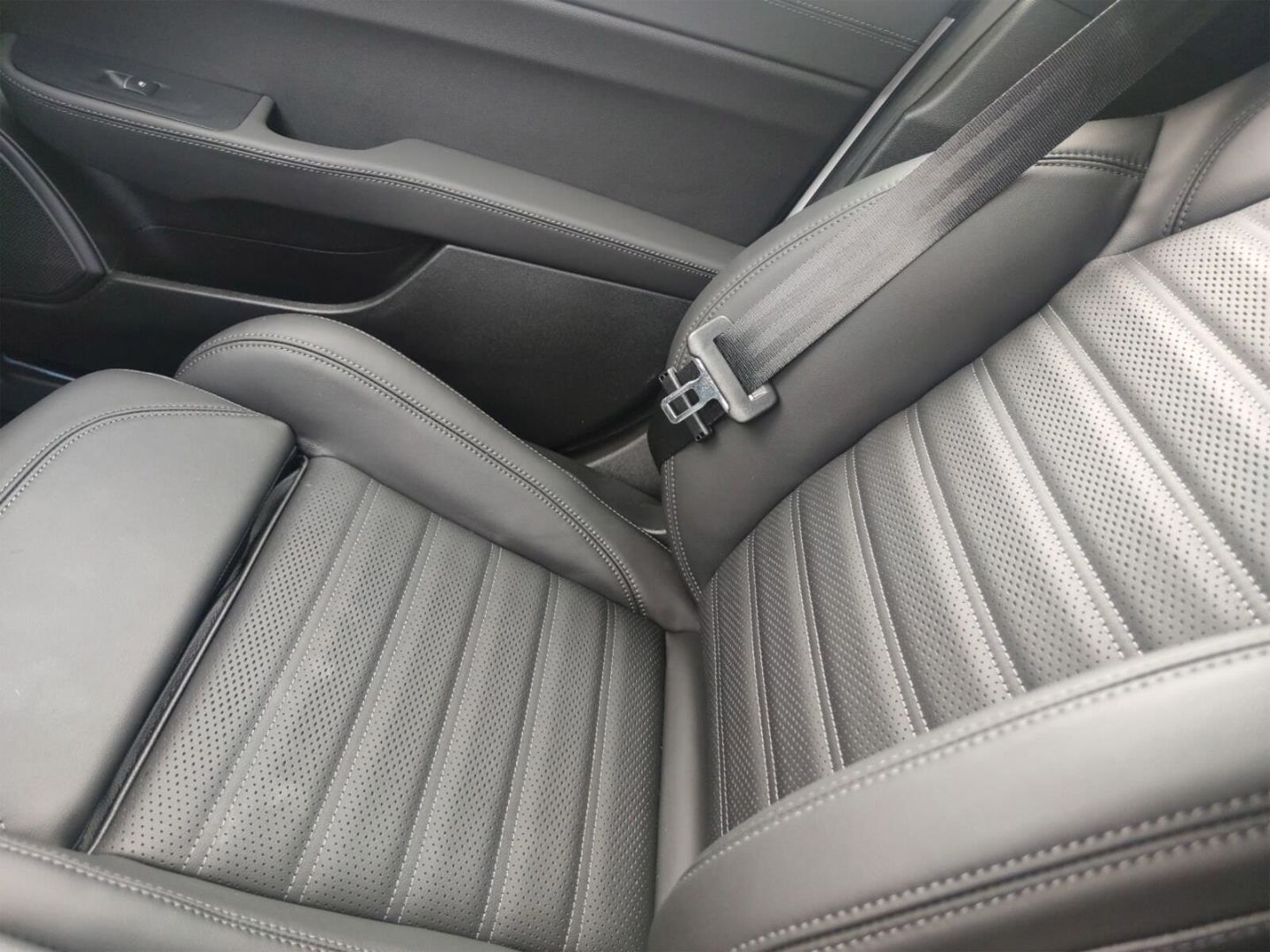 Fahrzeugabbildung Alfa Romeo Giulia 2.0Turbo Q4 Veloce +HARMAN/KARDON+PANORAM
