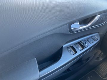Hyundai Kona Trend Elektro Kam.+KeyLess+Navi+SHZ+ACC+LM