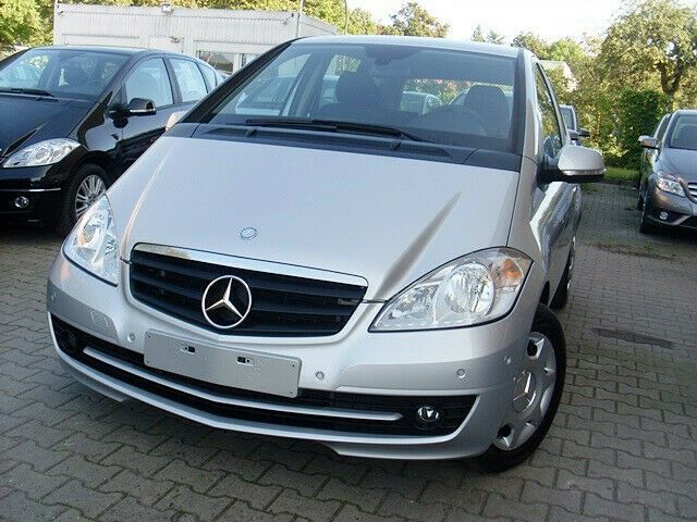 Mercedes-Benz A 170 Automat / Navigation COMAND / Akt. Park