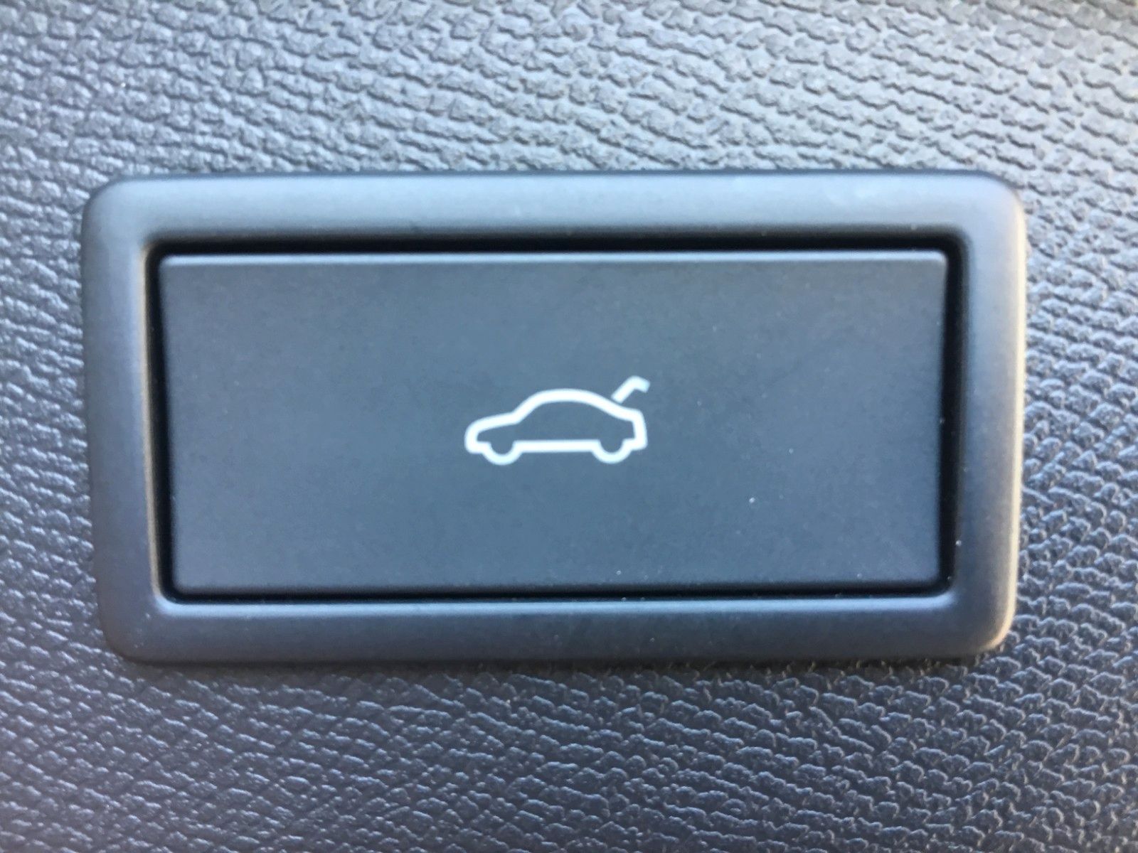 Fahrzeugabbildung CUPRA Leon 1.5 E-HYBRID DSG Sportstourer+AHK+Kamera+18