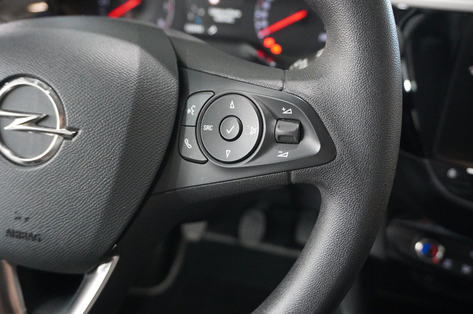 Fahrzeugabbildung Opel Corsa F 1.2 EDITION NAVI/KAMERA/TEMP./PDC/DAB+