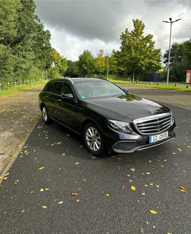 Image of Mercedes-Benz C 220
