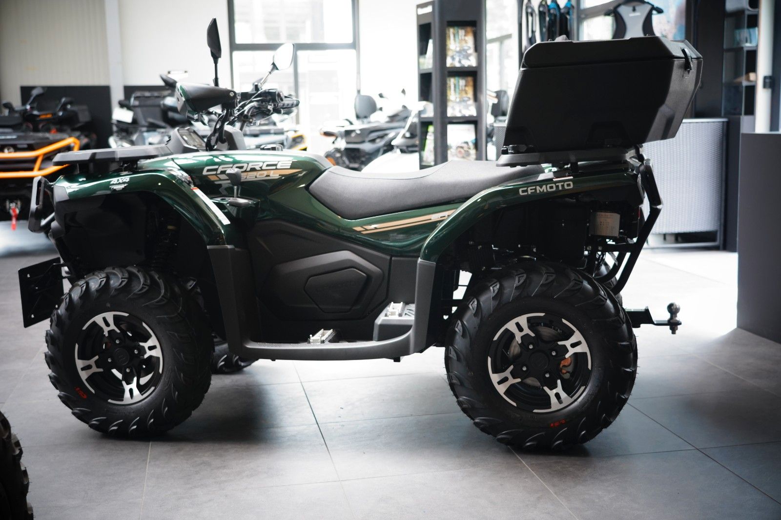 Fahrzeugabbildung CFMOTO CForce 520L 4j Gar. incl. Zubehör Paket