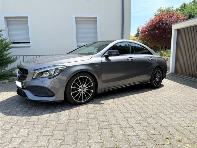 MERCEDES-BENZ CLA 200 - AMG Line | Panorama | Harman Kardon | 