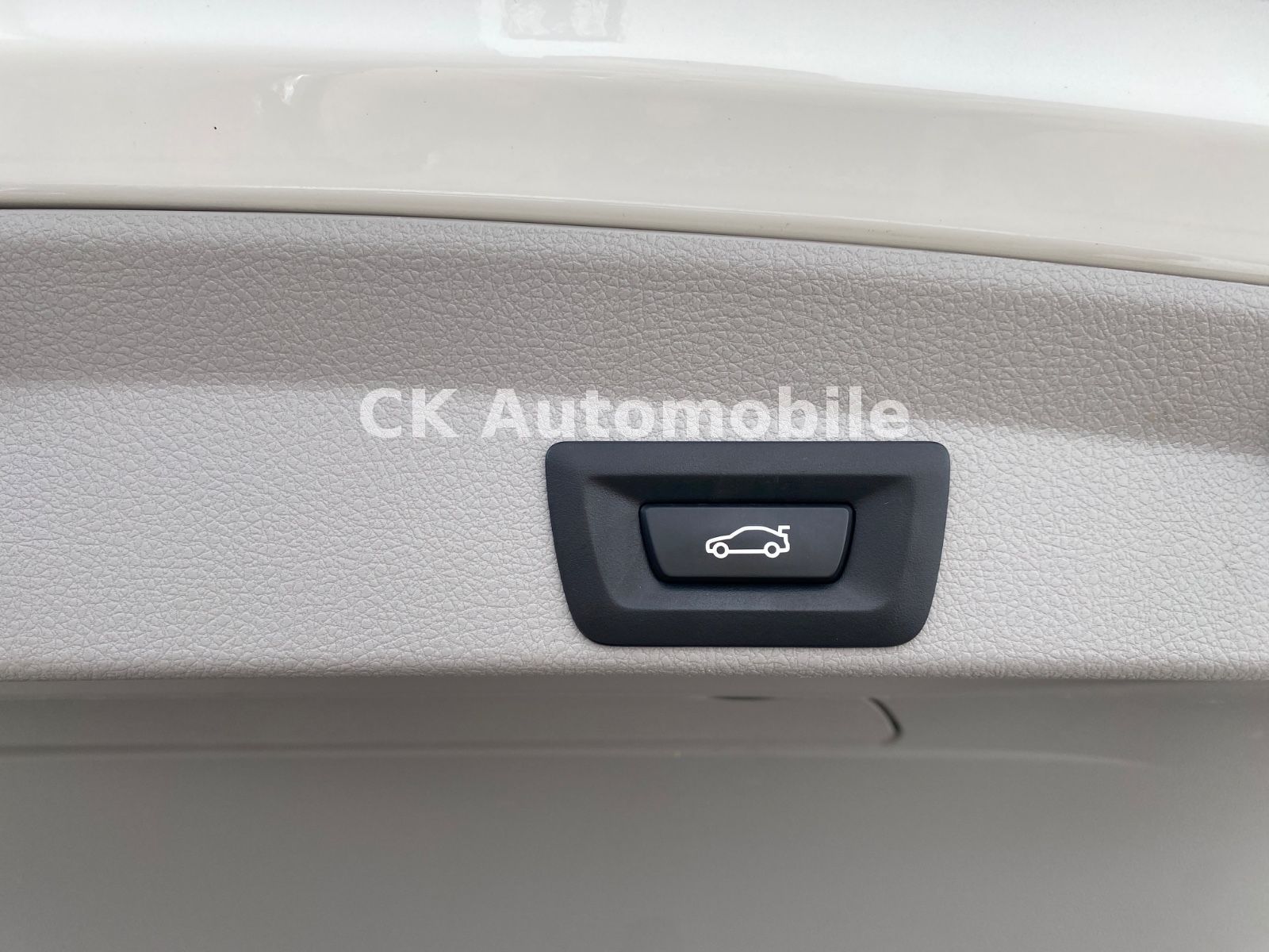 Fahrzeugabbildung BMW 420i xDrive Gran Coupe Advantage/Navi/LED/Kamera