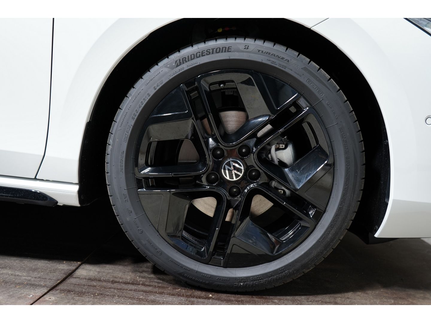 Volkswagen Passat - Bild 14