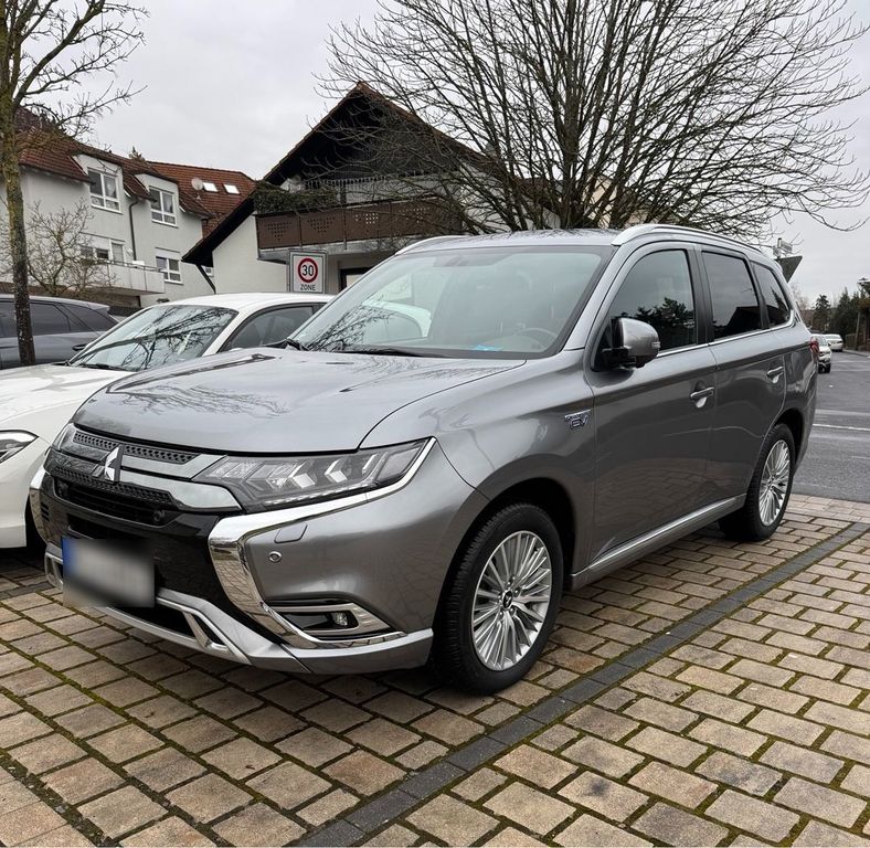 Image of Mitsubishi Plug-in Hybrid Outlander