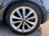 Opel Astra J Sport 1.6 (180PS) Navi, AHK, PDC - Opel Astra aus 2010: 1.6