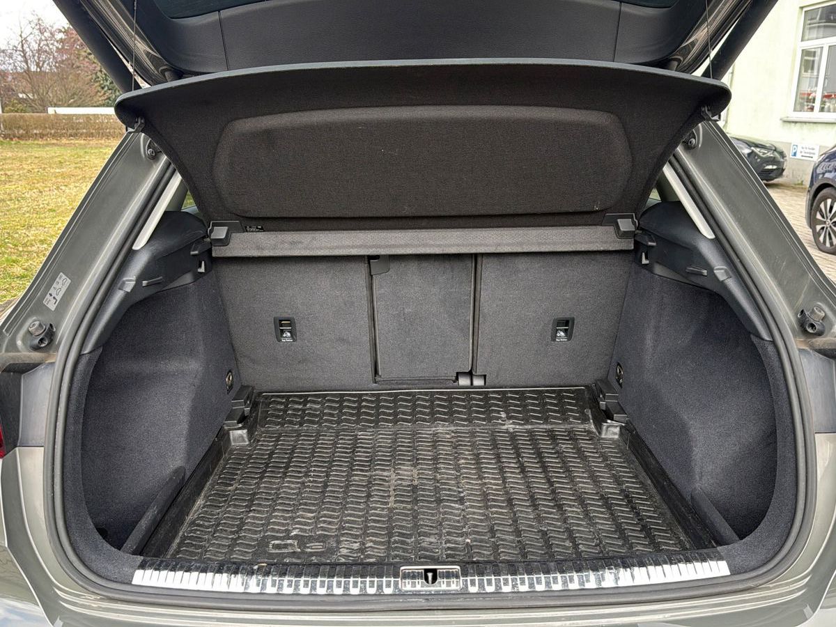 Fahrzeugabbildung Audi Q3 40 TFSI quattro /AHK/ 1.Hand/ unfallfrei