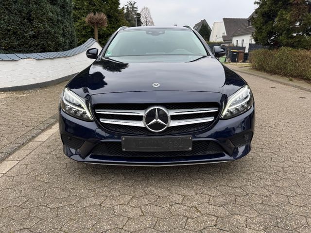 Mercedes-Benz C 220 T d AVANTGARDE COMAND LEDER LED