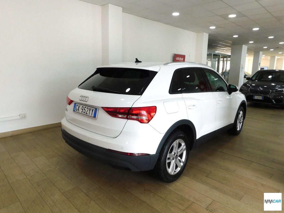 Audi AUDI - Q3 - 35 TFSI Business imagem 3
