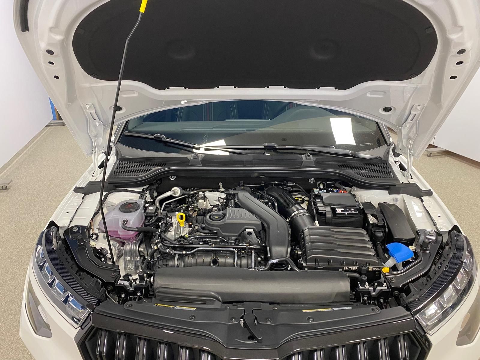 Fahrzeugabbildung SKODA Kamiq 1.5 TSI ACT DSG Monte Carlo+AHK+MATRIX++++